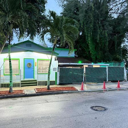 Oqp Vacations Hostel Miami Exterior photo