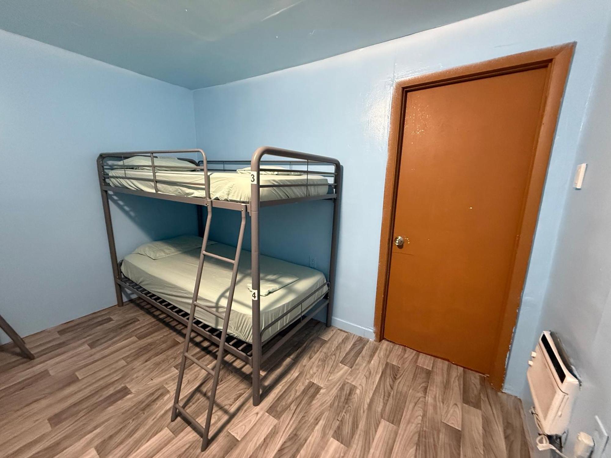 Oqp Vacations Hostel Miami Exterior photo